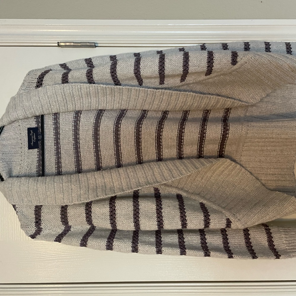 American Eagle cardigan